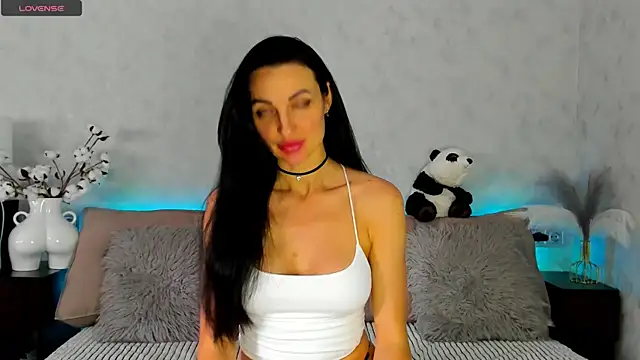Snapshot of Tina_Mart chatting on June 28, 2026, 10:32 am Tina Mart online show from June 28, 2026, 10:32 am