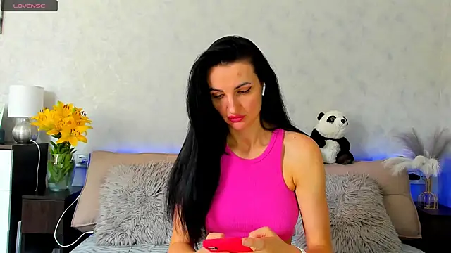 Snapshot of Tina_Mart chatting on July 3, 2026, 10:21 am Tina Mart online show from July 3, 2026, 10:21 am