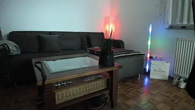 molicaremolicare online show from November 26, 2025, 1:01 pm