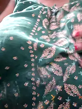 Snapshot of SX-JUHI chatting on October 1, 2025, 10:43 am SX-JUHI online show from October 1, 2025, 10:43 am