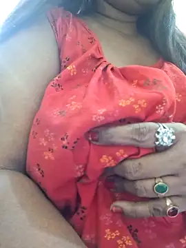 Snapshot of SX-JUHI chatting on October 5, 2025, 5:39 am SX-JUHI online show from October 5, 2025, 5:39 am