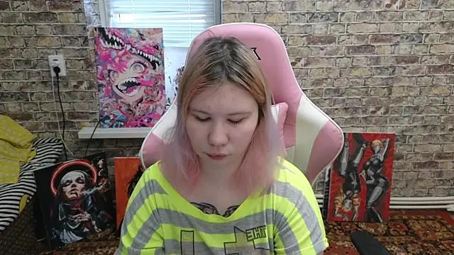 Little kitsune1707 online show from January 8, 2026, 8:38 am