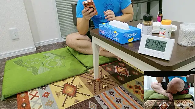 Snapshot of YARASERO-kun chatting on October 7, 2025, 12:46 pm YARASERO-kun online show from October 7, 2025, 12:46 pm