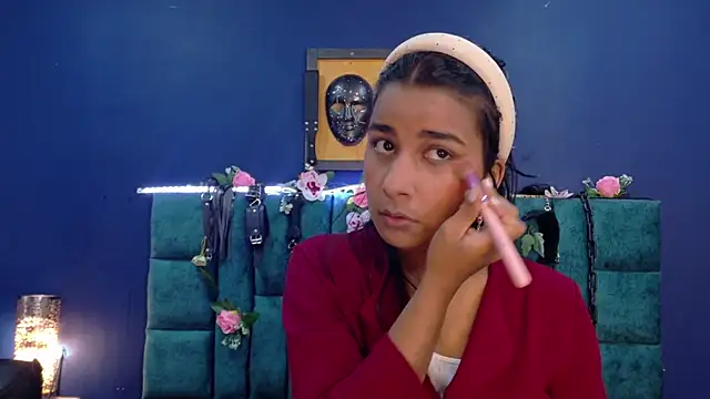 MariamLaraa online show from March 22, 2025, 11:11 am