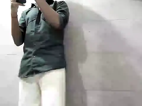 Snapshot of Lustyluckyy chatting on September 27, 2025, 8:36 pm Lustyluckyy online show from September 27, 2025, 8:36 pm