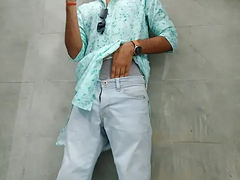 Snapshot of Lustyluckyy chatting on October 10, 2025, 10:58 am Lustyluckyy online show from October 10, 2025, 10:58 am