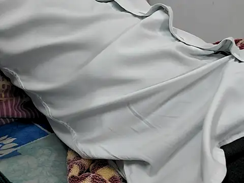 Snapshot of Lustyluckyy chatting on October 15, 2025, 7:52 am Lustyluckyy online show from October 15, 2025, 7:52 am