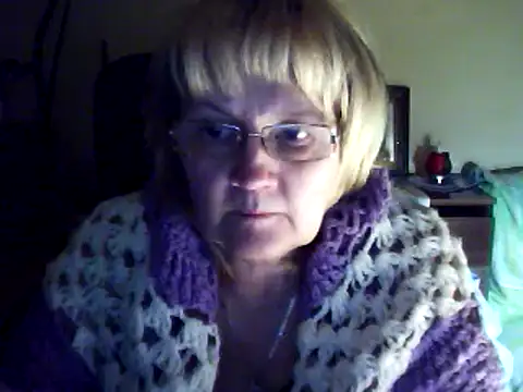 Snapshot of Violet5364 chatting on February 14, 2025, 9:10 pm Violet5364 online show from February 14, 2025, 9:10 pm