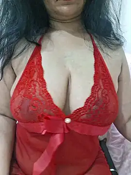 Snapshot of Jassi_Does chatting on July 2, 2026, 10:49 pm Jassi Does online show from July 2, 2026, 10:49 pm