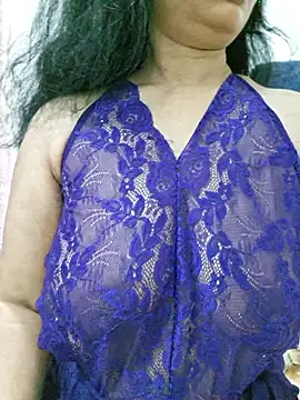Snapshot of Jassi_Does chatting on July 31, 2026, 9:47 pm Jassi Does online show from July 31, 2026, 9:47 pm