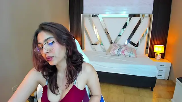 Cristin Petite online show from February 12, 2025, 12:16 am