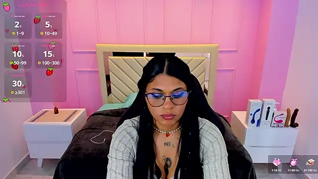 LINDSAY MARIN2 online show from March 12, 2025, 7:38 pm
