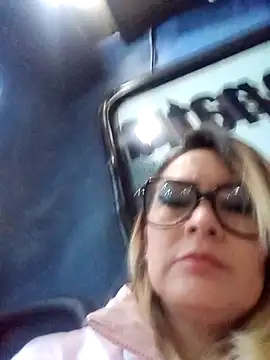 Snapshot of CandieGilson__ chatting on November 14, 2025, 10:58 am CandieGilson online show from November 14, 2025, 10:58 am