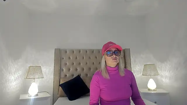 Snapshot of CandieGilson__ chatting on December 14, 2025, 1:49 pm CandieGilson online show from December 14, 2025, 1:49 pm