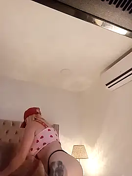 Snapshot of CandieGilson__ chatting on February 4, 2026, 12:22 pm CandieGilson online show from February 4, 2026, 12:22 pm