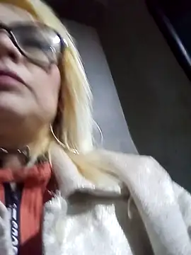 Snapshot of CandieGilson__ chatting on February 6, 2026, 11:24 am CandieGilson online show from February 6, 2026, 11:24 am