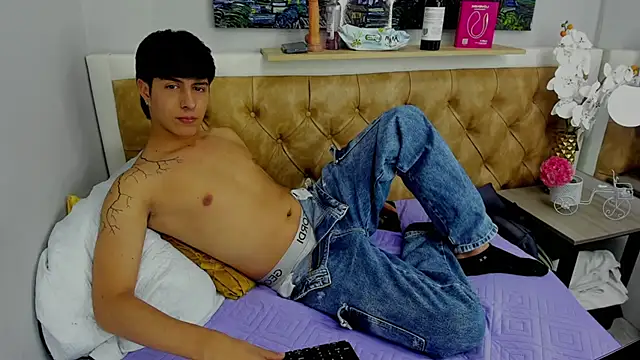 Estiv18  online show from September 21, 2025, 2:13 am