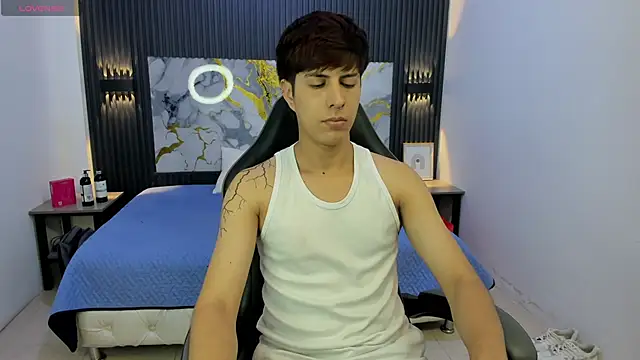 Estiv18  online show from February 27, 2026, 4:34 am