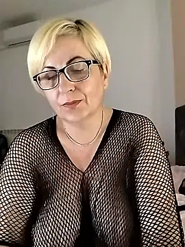Snapshot of Pumabionda chatting on May 27, 2026, 9:45 pm Pumabionda online show from May 27, 2026, 9:45 pm