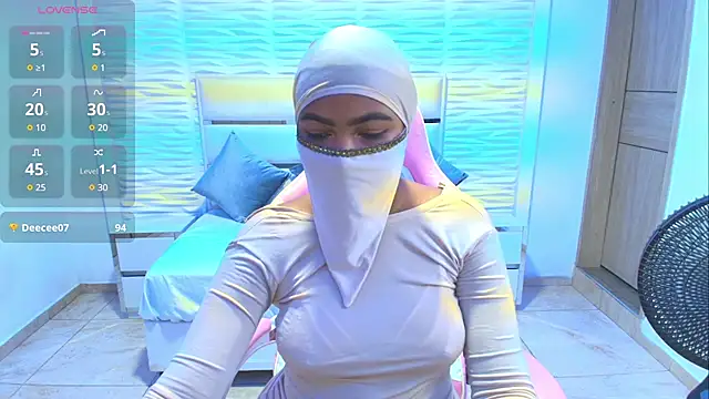Zafira kazenn online show from February 19, 2025, 6:11 am