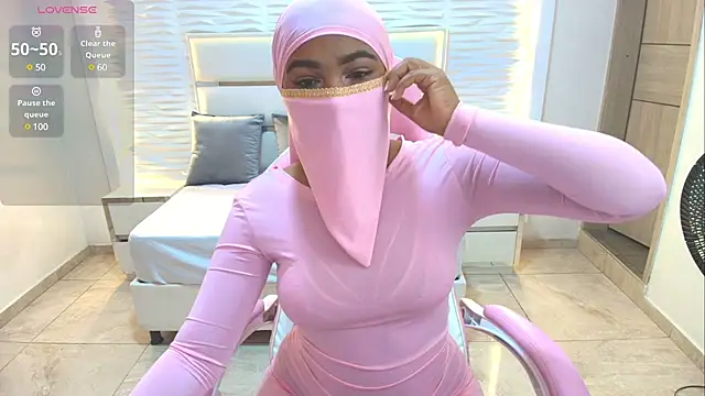 Zafira kazenn online show from February 26, 2025, 2:15 am