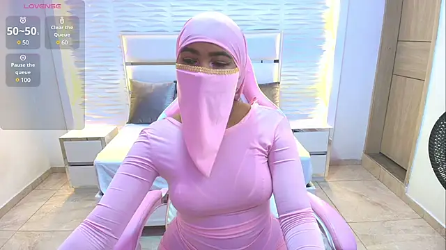 Zafira kazenn online show from February 28, 2025, 2:42 am