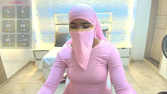 Zafira kazenn online show from March 5, 2025, 2:14 am