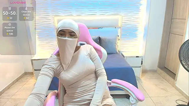 Zafira kazenn online show from March 7, 2025, 2:15 am