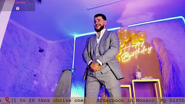 DickGriffith  online show from November 28, 2025, 1:47 pm