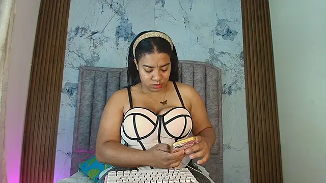 Snapshot of kendrakaramelo chatting on February 14, 2026, 5:10 pm kendrakaramelo online show from February 14, 2026, 5:10 pm