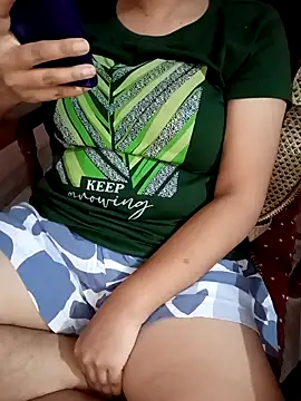 Snapshot of Mannat-222 chatting on October 3, 2025, 1:41 pm Mannat-222 online show from October 3, 2025, 1:41 pm