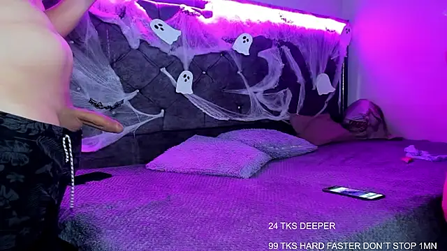 Snapshot of EmilyPacho_ chatting on October 16, 2025, 7:09 am EmilyPacho  online show from October 16, 2025, 7:09 am