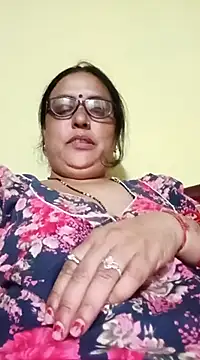 Kiyara8 online show from February 28, 2025, 4:53 pm