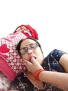 Snapshot of Kiyara8 chatting on September 26, 2025, 6:17 am Kiyara8 online show from September 26, 2025, 6:17 am