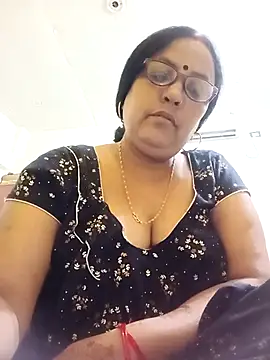 Snapshot of Kiyara8 chatting on October 13, 2025, 6:46 am Kiyara8 online show from October 13, 2025, 6:46 am