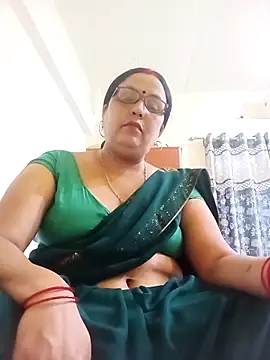 Snapshot of Kiyara8 chatting on October 21, 2025, 5:08 am Kiyara8 online show from October 21, 2025, 5:08 am