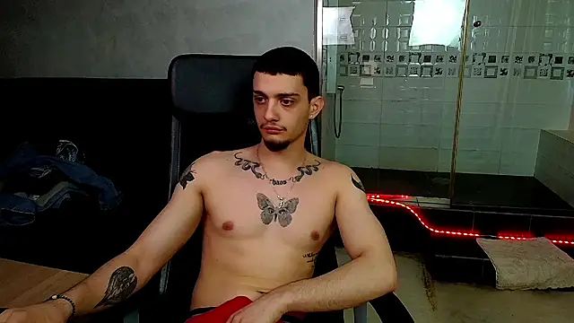 Snapshot of OscarGriffin chatting on February 23, 2025, 2:35 pm OscarGriffin online show from February 23, 2025, 2:35 pm