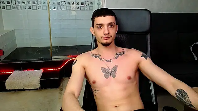 Snapshot of OscarGriffin chatting on February 25, 2025, 9:09 am OscarGriffin online show from February 25, 2025, 9:09 am