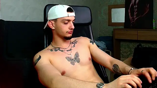 Snapshot of OscarGriffin chatting on March 9, 2025, 6:11 pm OscarGriffin online show from March 9, 2025, 6:11 pm