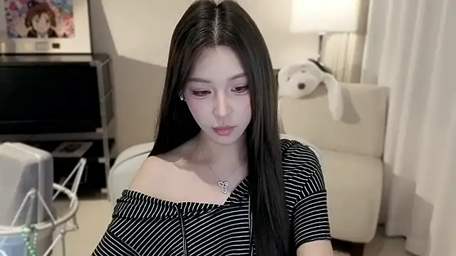 Ginny-bb online show from September 17, 2025, 3:24 pm