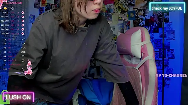 Snapshot of Chio_Mio chatting on September 19, 2025, 2:13 am Chio Mio online show from September 19, 2025, 2:13 am