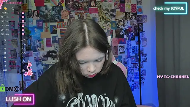 Snapshot of Chio_Mio chatting on September 26, 2025, 2:15 am Chio Mio online show from September 26, 2025, 2:15 am