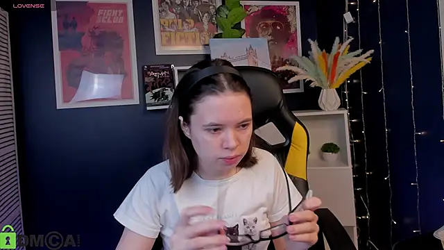 Snapshot of Chio_Mio chatting on October 9, 2025, 1:25 am Chio Mio online show from October 9, 2025, 1:25 am