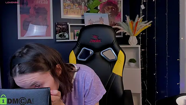 Snapshot of Chio_Mio chatting on October 10, 2025, 2:21 am Chio Mio online show from October 10, 2025, 2:21 am