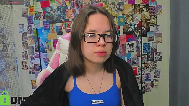 Snapshot of Chio_Mio chatting on October 15, 2025, 2:01 am Chio Mio online show from October 15, 2025, 2:01 am