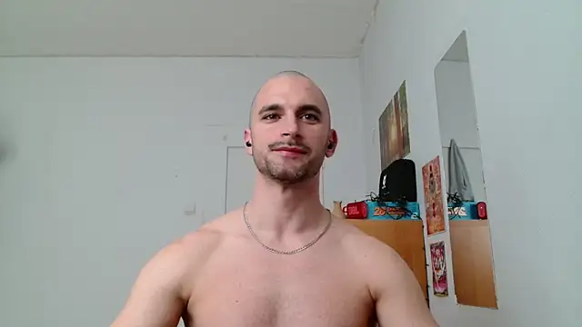OskarBreno online show from May 11, 2026, 2:45 pm