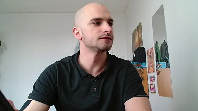 OskarBreno online show from May 20, 2026, 12:00 pm