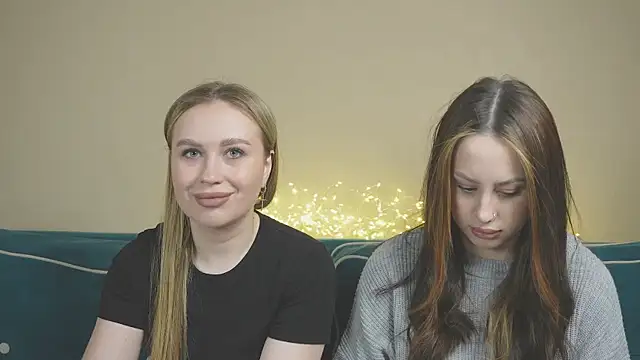 girlstirp online show from March 11, 2025, 6:53 am