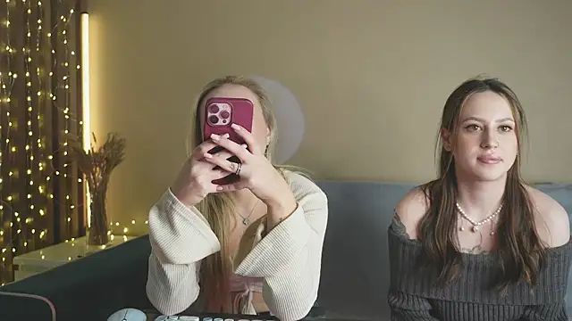 girlstirp online show from March 20, 2025, 9:04 am