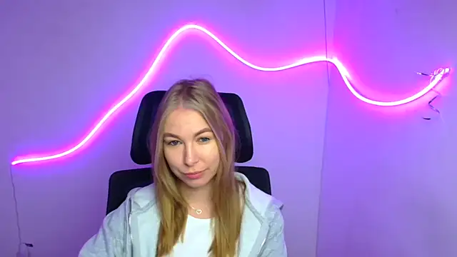 Snapshot of Dana_flowers chatting on October 4, 2025, 3:26 am Dana flowers online show from October 4, 2025, 3:26 am